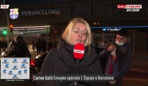Carine Galli et les supporters de Barcelone