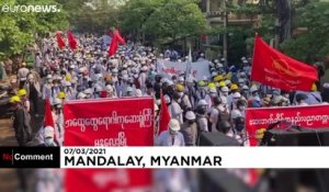 Des milliers de manifestants dans les rues en Birmanie, de nouvelles personnes blessées