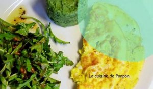 Salade de pissenlits, omelette et purée à la spiruline