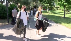 Vitrolles : les lycéens marchent pour la proprété de leur ville