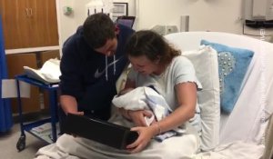 Ces parents découvrent le prénom de leur fils le jour de sa naissance