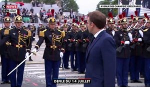 14 juillet 2021 : Regardez l'arrivée du Président Macron à la tribune et le début du défilé sur les Champs Elysées