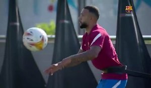 Barcelone - Memphis Depay, un premier entraînement dans la bonne humeur