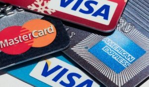 Ton paiement de carte de crédit va coûter encore plus cher dès le mois prochain au Québec