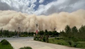 Une tempête de sable géante engloutit une ville chinoise