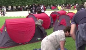 Paris : un camp de migrants s'installe place des Vosges