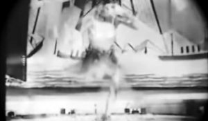 Joséphine Baker danse le charleston en 1925
