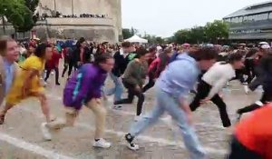VIDEO. "Panique olympique" à Niort : une chorégraphie pour 500 amateurs de danse