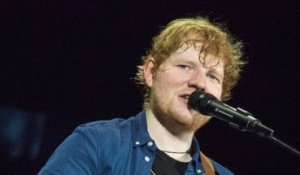 Ed Sheeran rejoint Coldplay sur scène pour le lancement de leur nouvel album
