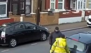 Des voleurs de pot catalytique surpris en pleine rue à Londres