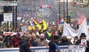Manifestation à Bruxelles pour défendre les libertés après de nouvelles mesures anti-Covid