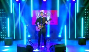 Ed Sheeran interprète "Shivers" dans "Le Grand Studio RTL"