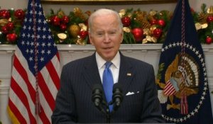 Joe Biden: "Il n'y a pas de raison de paniquer" face au variant Omicron