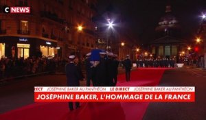 Joséphine Baker : début de la cérémonie d'hommage au Panthéon