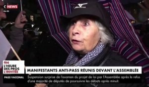 Pass vaccinal : Ecoutez ces Français qui ont manifesté cette nuit devant l'Assemblée Nationale contre l'adoption de ce projet de loi du gouvernement