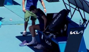 Dans l’attente du verdict, Djokovic s’entraîne à Melbourne
