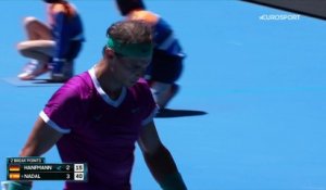 Presque 3h de combat, pour un succès étriqué : comment Nadal s'est sorti des griffes d'Hanfmann