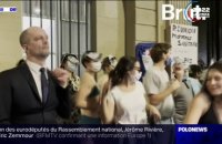 Vacances de Jean-Michel Blanquer à Ibiza: des manifestants dansent devant le ministère de l'Éducation nationale