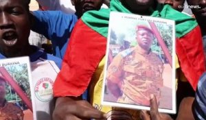 "C'est la victoire du peuple" : manifestation de soutien à la junte au pouvoir au Burkina Faso