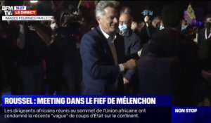 L'entrée de Fabien Roussel pour son meeting de campagne à Marseille