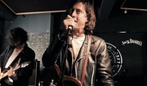 Watch Carl Barat + The Jackals Play 'Victory Gin' Live