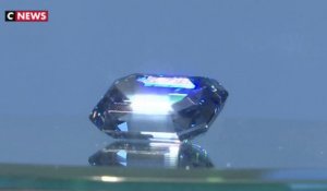 Estimé à 48 millions de dollars, voici le plus gros diamant bleu jamais mis aux enchères