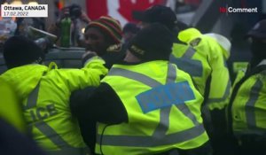 NoComment : la police canadienne se déploie dans les rues d'Ottawa