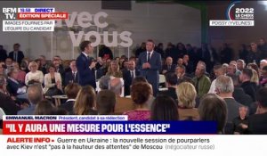 Emmanuel Macron sur le "plan de résilience": "Il y aura une mesure supplémentaire sur l'essence"