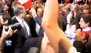 Vidéo : François Fillon se fait enfariner avant un meeting !