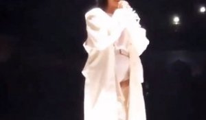 Rihanna : Émue par l’amour de son public pendant son concert en Nouvelle-Orléans