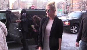 Vidéo : Kesha, Sofia Coppola et plein d'autres se pressent au défilé Diane Von Furstenberg