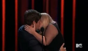 rebel wilson kiss MTV Movie Awards