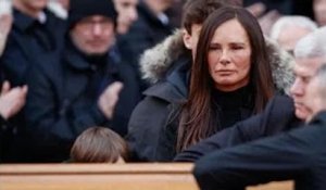 Nathalie Marquay réapparaît sur scène, en larmes, trois jours @près les obsèques de Jean Pierre Pern