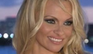 Vidéo : Pamela Anderson : les coulisses de sa rencontre avec les Anges de la télé réalité 2 !