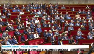 Séance publique à l'Assemblée nationale - Président ukrainien Volodymyr Zelenski : en direct par vidéo à l'Assemblée nationale