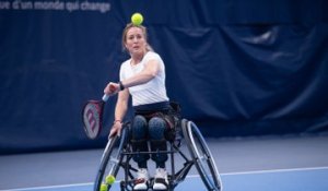 Accepter le handicap par le sport : Charlotte Fairbank, championne de tennis fauteuil, témoigne