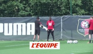 Le premier entraînement de Mandanda en images - Foot - L1 - Rennes