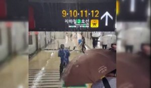 Corée du Sud: des pluies record inondent le métro de Séoul