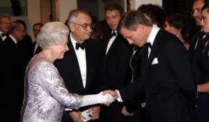 Daniel Craig a rendu hommage à la reine Elizabeth après sa mort "paisible" à l'âge de 96 ans.