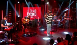 Christophe Willem interprète "J'tomberai pas" dans "Le Grand Studio RTL"