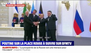 Vladimir Poutine et les dirigeants prorusses se prennent par les mains et scandent "Russie!" après avoir signé l'annexion