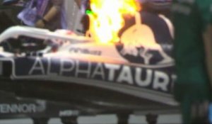 Les spectaculaires images de l'évacuation de Pierre Gasly après l'incendie de sa voiture AlphaTauri au Grand Prix de Singapour