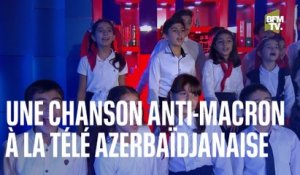 Un présentateur azerbaïdjanais chante en chœur avec des enfants une chanson anti-Macron à la télévision