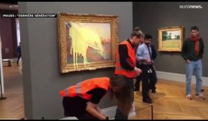 De la purée sur un tableau de Claude Monet jetée par des militants écologistes