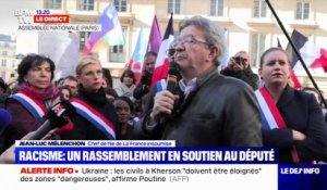 Devant l'Assemblée nationale, Jean-Luc Mélenchon scande: "Dehors ! Dehors !" à l'égard du député RN accusé depuis hier, qualifiant le parti de Marine Le Pen de "raciste et fasciste" - VIDEO