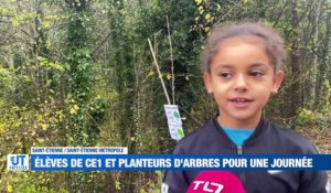À la UNE : un peu plus de 500 personnes dans les rues de Saint-Etienne / Des enfants de CE1 plantent eux-mêmes des arbres / L'ASSE retrouve la D1...en foot fauteuil.