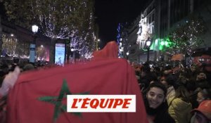 Aux Champs-Élysées, les supporters marocains en transe - Foot - CM 2022