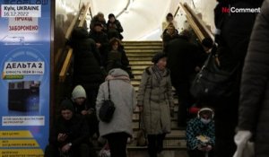 Ukraine : à Kiyv, le métro sert d'abris pour les civils contre les frappes russes