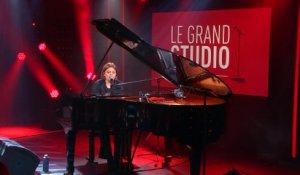 Louane - La fille (Live) - Le Grand Studio RTL