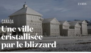 Au Canada, le blizzard couvre de glace les maisons de Crystal Beach
